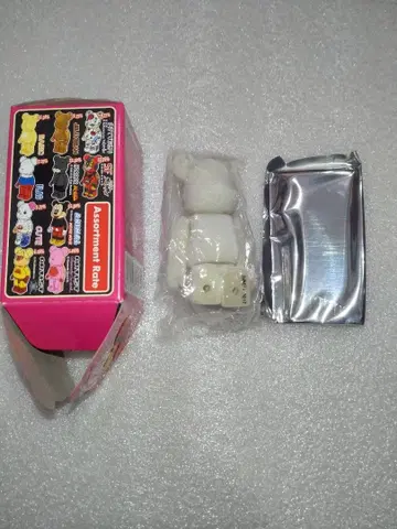 베어브릭 시리즈 17 matzu 축광 플로키