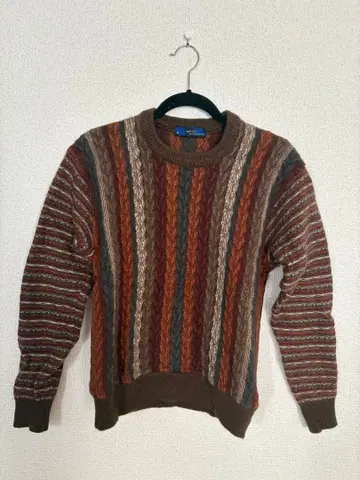 멀티 컬러 케이블 니트 스웨터