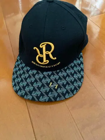 RESURRECTION 남성용 갭