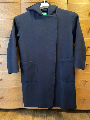 베네통 네이비 후드 부착 롱 코트