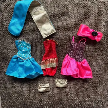 바비 아웃핏 의류 일괄