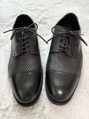 새상품급 ZARA 블랙 가죽 메쉬 드레스 슈즈