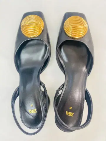 ZARA 블랙 오픈토 힐 35