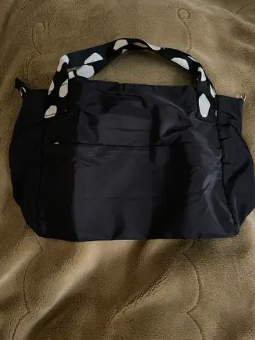 ear PAPILLONNER 블랙 토트백