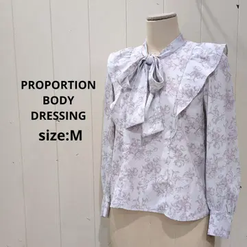 프로포션 바디 드레싱 보타이 프릴 블라우스 라이트 그레이 M