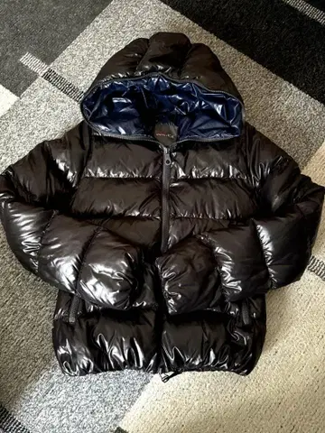 새상품급 DUVETICA 블랙 다운 자켓 40