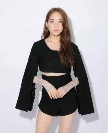 melt the lady 딥 슬릿 트위드 자켓