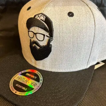 HATLANDER 히게오야지 스냅백 캡 그레이/블랙