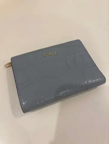FURLA 라이트 블루 접이식 지갑