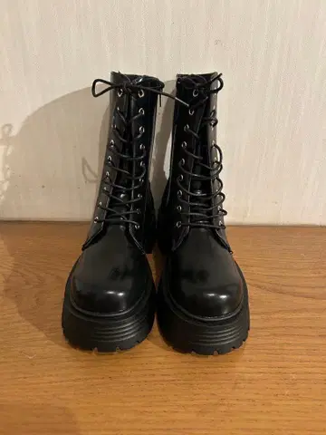 MAJESTIC LEGON 탱크 밑창 레이스업 부츠