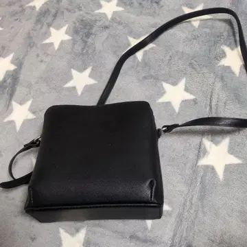 블랙 숄더백 심플