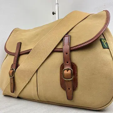 BRADY DART FISHING 숄더백 카멜 캔버스