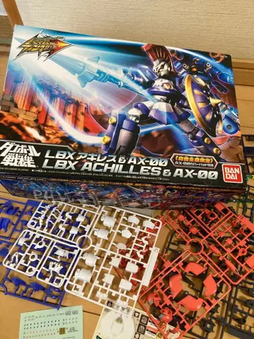 골판지 전기 LBX 아킬레스 & AX-00