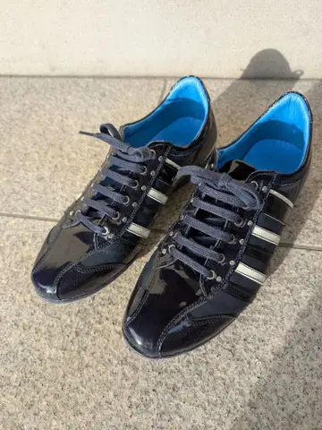 1회만 사용 aroundtheshoes 스니커즈