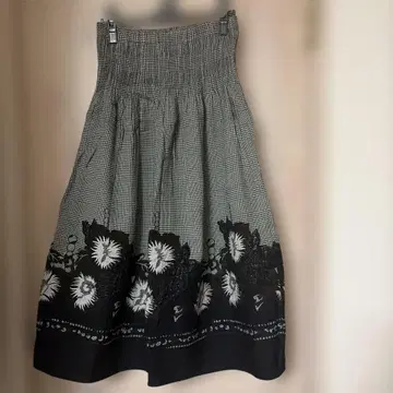 플레어 스커트 체크 무늬 꽃무늬