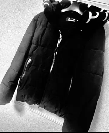 Cavalli 후드 부착 블랙 다운 자켓