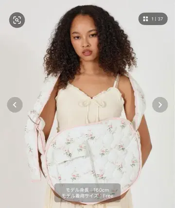 TINA:JOJUN 꽃무늬 패디드 백 화이트