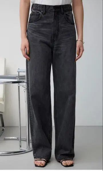 호리타 아카네 착용 AZUL 하이웨스트 와이드 데님 블랙 S