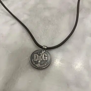 D&G 닻 포함 목걸이