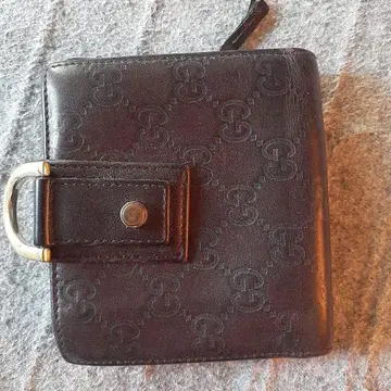 GG 마크 블랙 가죽 접이식 지갑