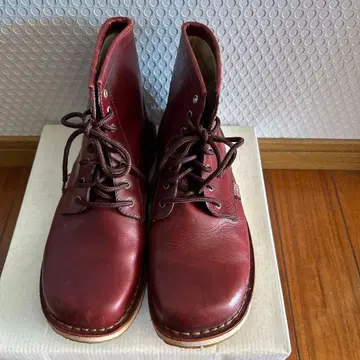 EDWIN 버건디 가죽 워크 부츠