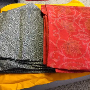 빨간색 꽃무늬 명주 기모노