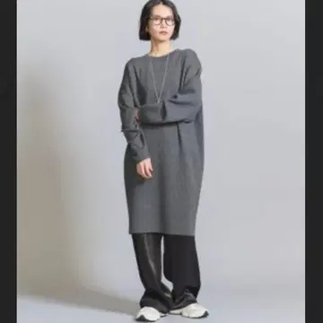 뷰티&유스 크루넥 미들 니트 원피스