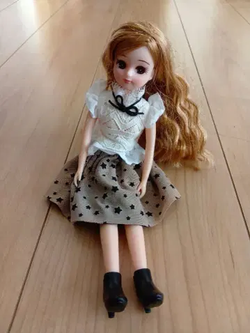 리카짱 인형 본체 골드 컬러 머리카락