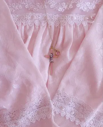 핑크 크로스와 하트 목걸이