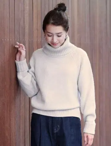 [ 새상품 ] 택 포함 뷰티 앤 유스 니트 스웨터