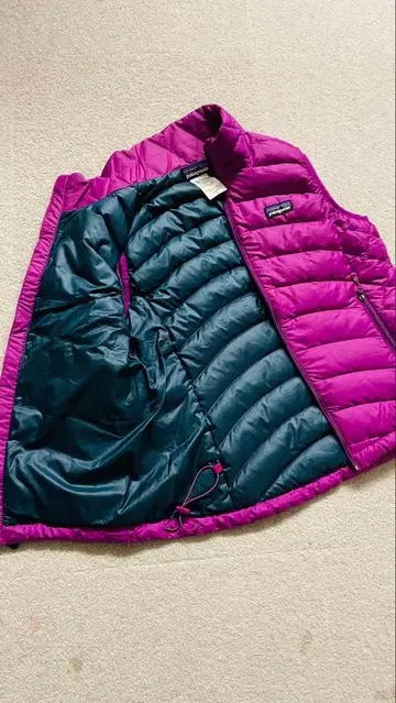 새상품급 파타고니아 XS 다운 스웨터 베스트 퍼플 다운 베스트