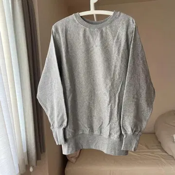 그린 라벨 그레이 크루넥 맨투맨