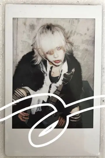 sugar Nea 폴라로이드