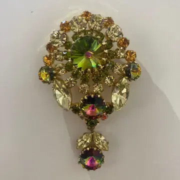 이탈리아에서 구매한, 빈티지풍 브로치