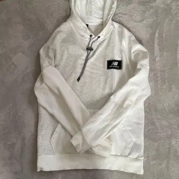 new balance 화이트 후드티 L 사이즈