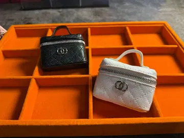 코인 케이스 블랙 화이트