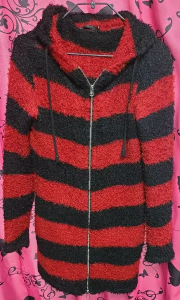 CIVARIZE 빨검 스트라이프 후드 부착 니트 시버라이즈