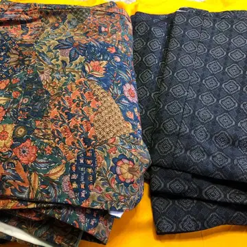 다색 꽃무늬 기모노 기하학 패턴