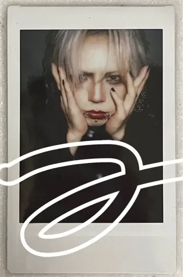 sugar Nea 폴라로이드