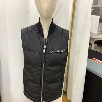 DSQUARED2 블랙 다운 베스트680