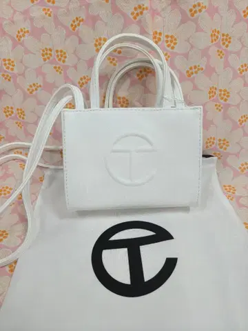 새상품급 Telfar 화이트 숄더백 로고 포함 수납 가방 포함