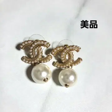 펄 장식 골드 CC 마크 로고 패션 귀걸이