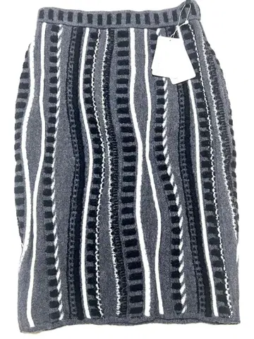 미사용품 UNTITLED 니트 무릎 아래 길이 스커트 택 포함