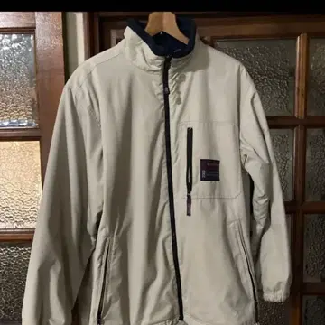 베이지 볼륨 집업 자켓 안감 네이비 컬러 플리스