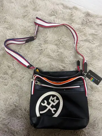 네이비 숄더백 로고