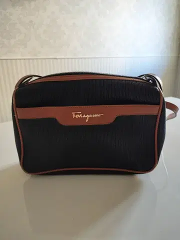 Ferragamo 숄더백