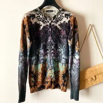 에트로*푹신하고 부드러운 캐시미어 울 소재의 촘촘한 크루넥 니트 가디건