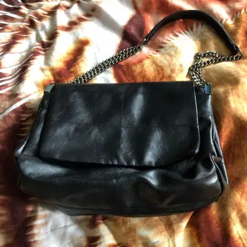 자라 블랙 가죽 숄더백 (가격 인하 불가)