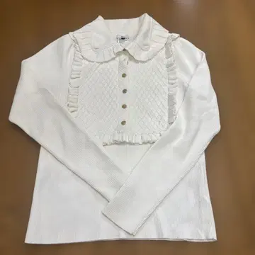 [새상품급] Sov. 가슴 프릴 니트 (골드 버튼)