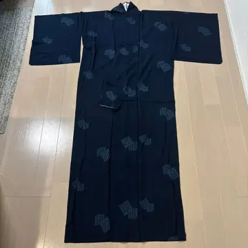 세탁 가능한 실크 시리즈 맞춤 기모노 (여름용)